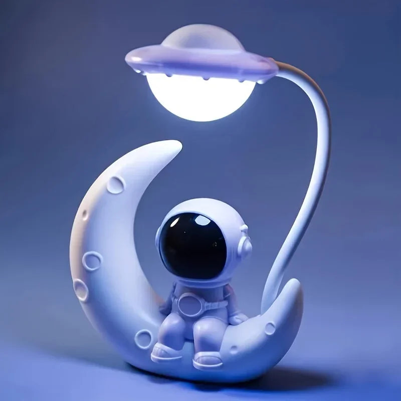 Luna Astronaut Night Lamp